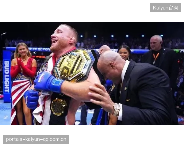 UFC重量级对轰震碎摄像机！现场颤动，引爆战斗热潮